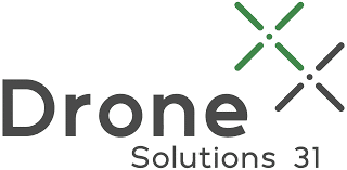 Logo Drone Solutions 31 : Experts en Solutions Drones Logo Drone Solutions 31 : texte gris foncé et deux symboles 'X' stylisés, un vert et un gris foncé, centrés.